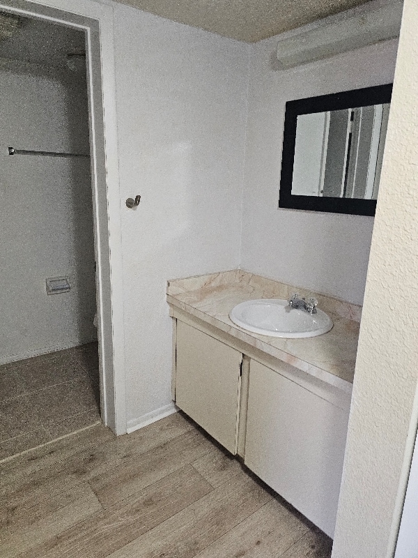 Building Photo - 580 Fairways Ln