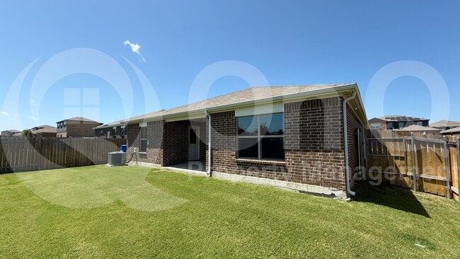 Building Photo - 2012 Canterbury Dr