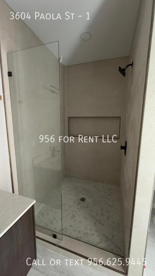 Building Photo - 3604 Paola St