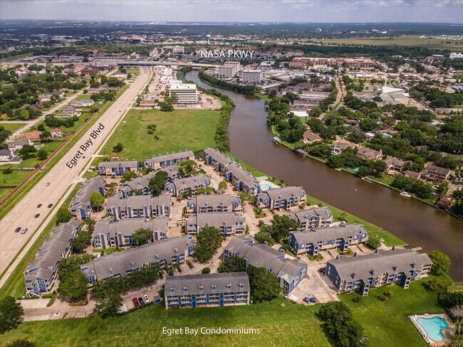 Building Photo - 18511 Egret Bay Blvd