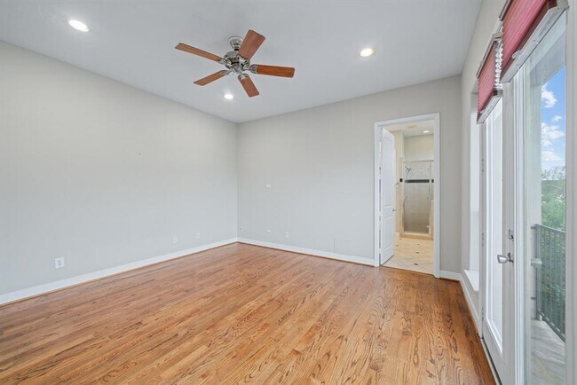 Building Photo - 2406 Dorrington St