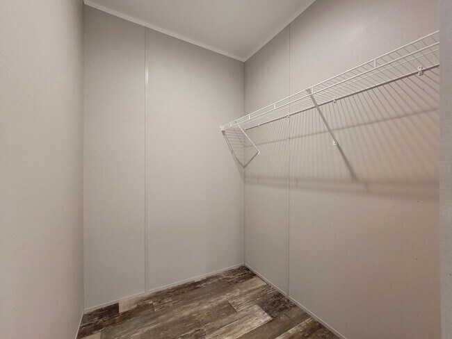 Building Photo - 1126 Steinmetz Rd