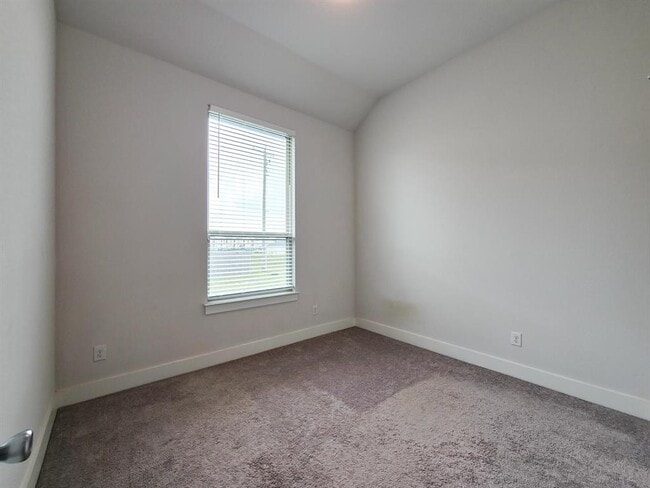 Building Photo - 5645 Bellissima Way