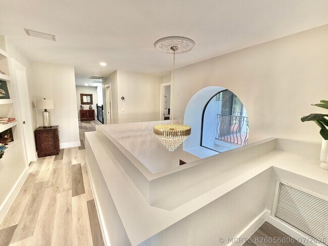 Building Photo - 6411 Via Rosa