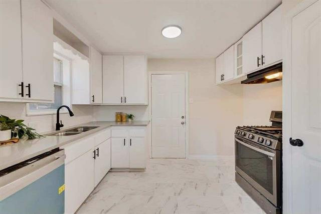 Building Photo - 1802 Gus Thomasson Rd