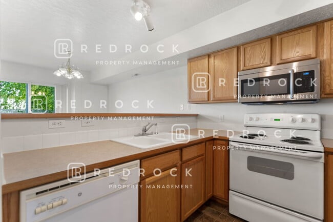 Building Photo - 4838 N Orchid Ln