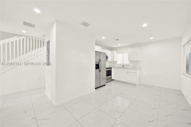 Building Photo - 5220 NW 24th Pl