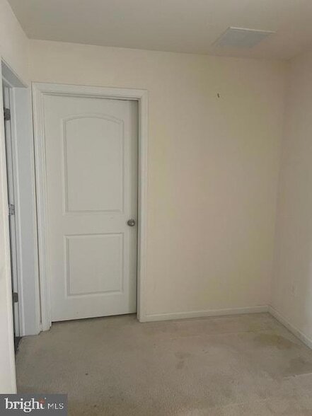 Building Photo - 112 Graystone Dr