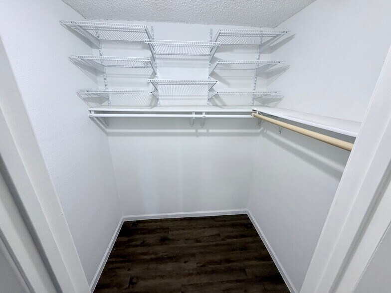 Building Photo - 6300 Espinosa Ave