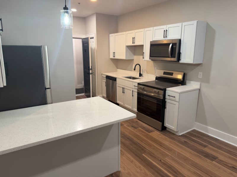 Building Photo - 501 Linden St