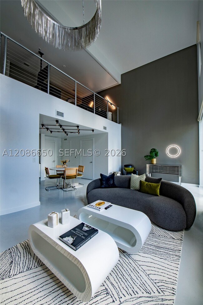 Building Photo - 1060 Brickell Ave