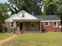 Building Photo - 1307 E Ash St