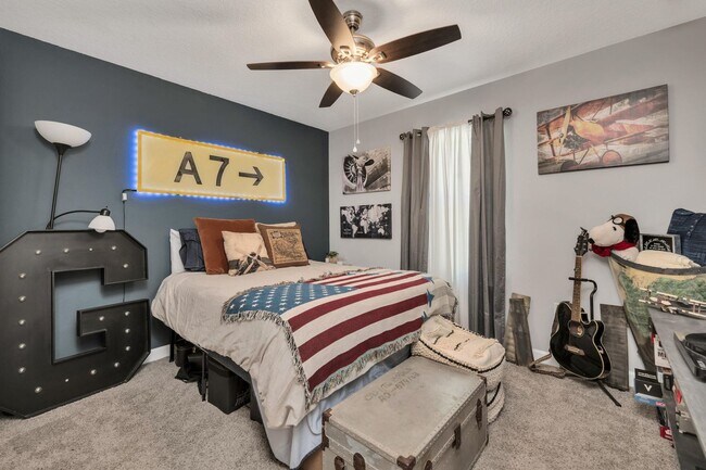 Building Photo - 3 bedrooms 2 bathrooms