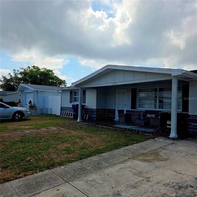 Building Photo - 5232 Sparrow Dr