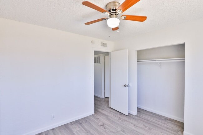 Building Photo - AZ21-033