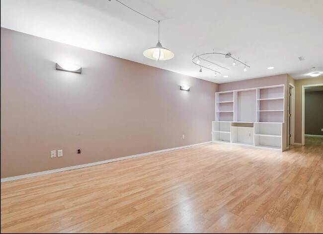 Building Photo - 40 Oakside Dr