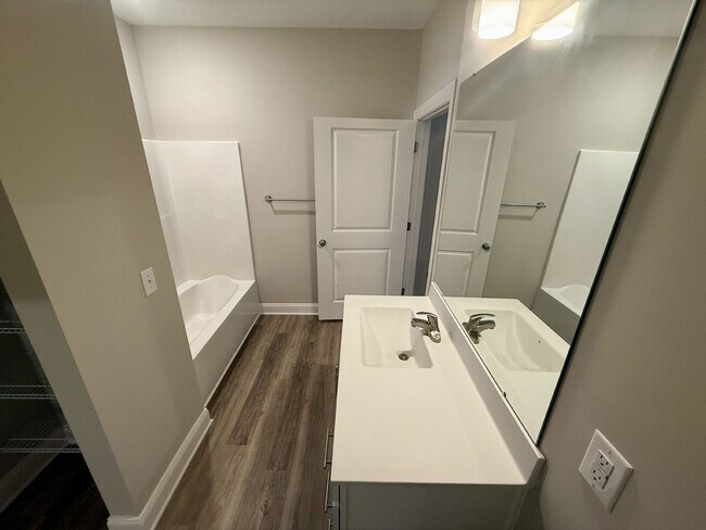 Building Photo - Anderson Creek Club Golf Course View - Available Now