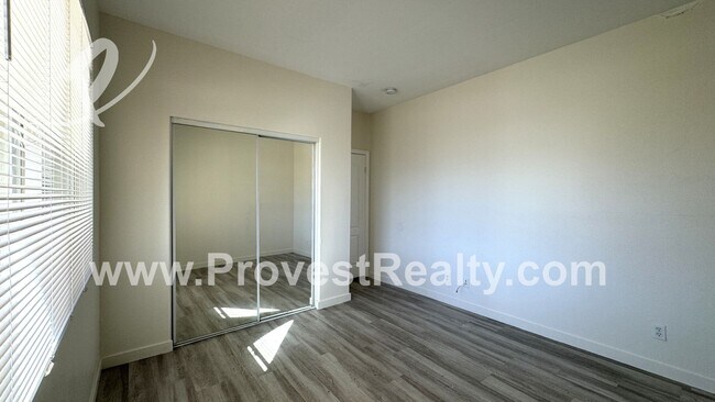 Building Photo - 4 Bed, 2.5 Bath Adelanto Home!!