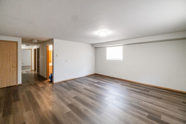 Building Photo - 1501 N Regal St