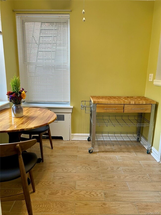 Building Photo - 474 W 238th St