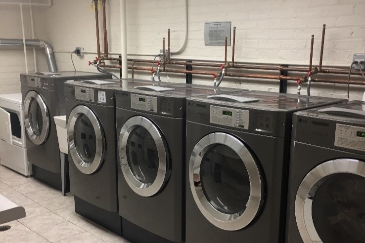 Laundry Room - 515 W Wrightwood Ave