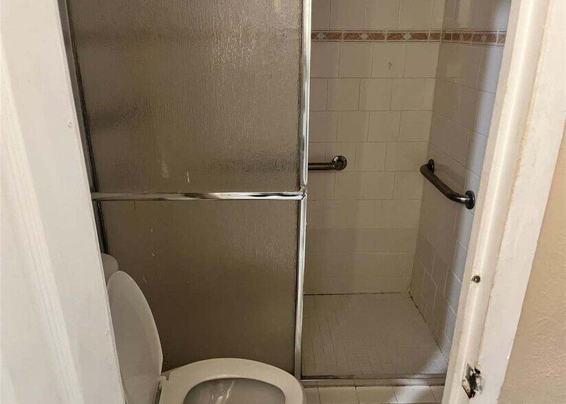 Building Photo - 7510 Hornwood Dr