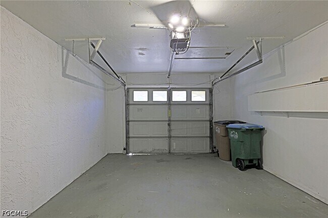 Building Photo - 3818 SW 7th Pl