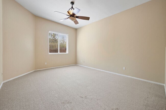 Building Photo - Santa Fe Home in Silverado Hills with Pool!