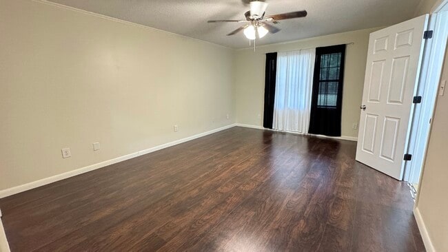 Building Photo - 284 Connie Lynne Dr