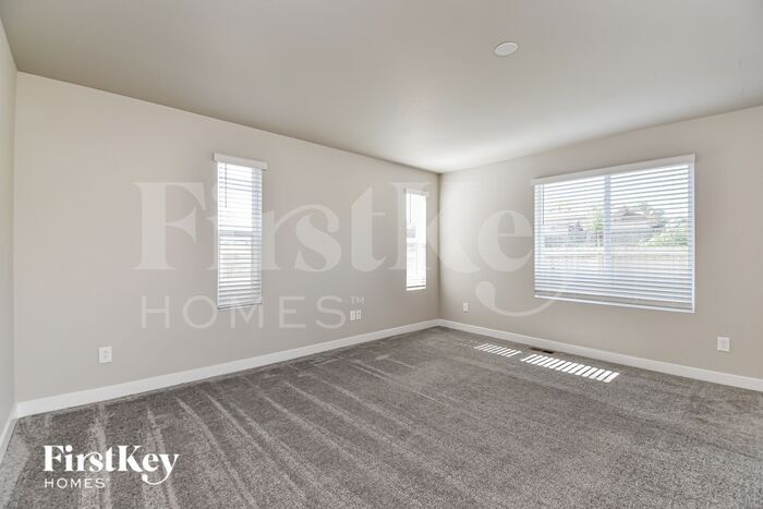 Building Photo - 10093 Luneth Dr
