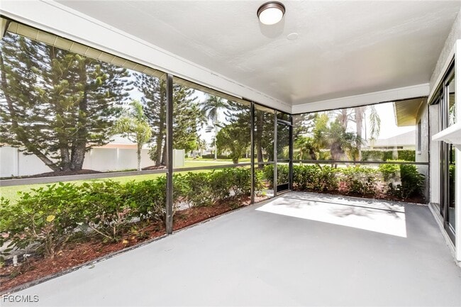 Building Photo - 219 SE 20th St