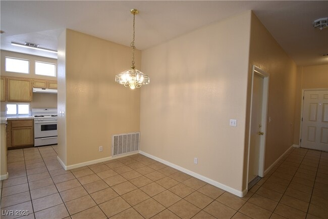 Building Photo - 1691 Home Ct