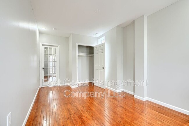 Building Photo - 2204 Ruskin Ave