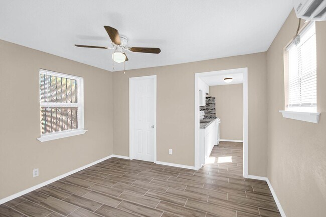 Building Photo - 7182 Ponce Dr