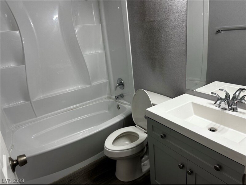 Building Photo - 3915 Cll Tereon