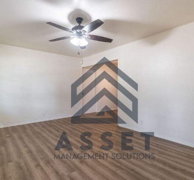 Building Photo - 4 Bedroom Available for Lease & Rent to Own!