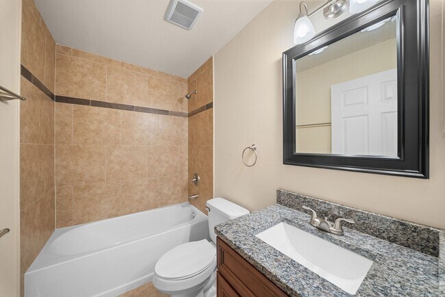 Building Photo - 2820-2824 SW 7th Pl