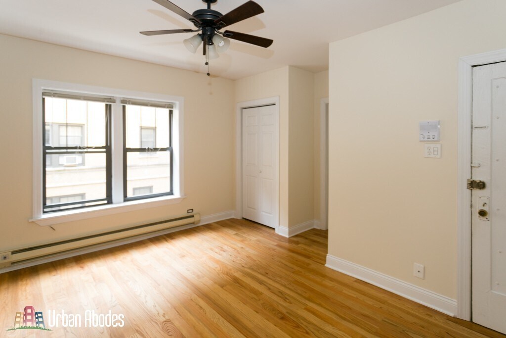 Building Photo - 2844 N Orchard St