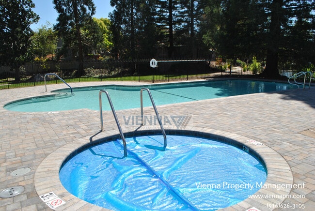 Building Photo - 4710 El Cid Ct