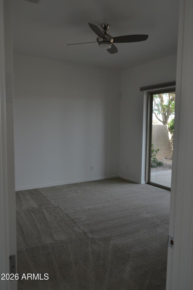 Building Photo - 9644 Thatcher Ave
