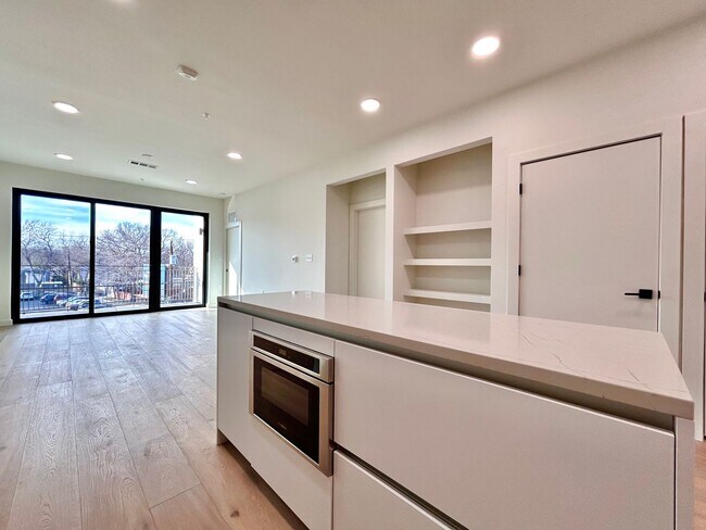 Building Photo - Bright & Spacious 1 Bedroom, 1 Bathroom with Resort-Style Amenities