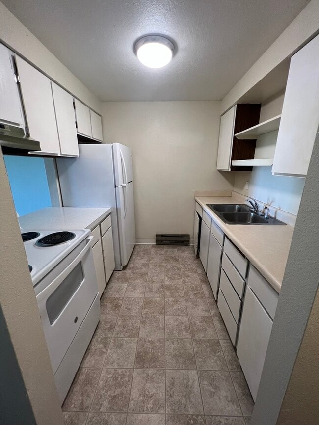 Building Photo - South Boise Duplex With Garage!