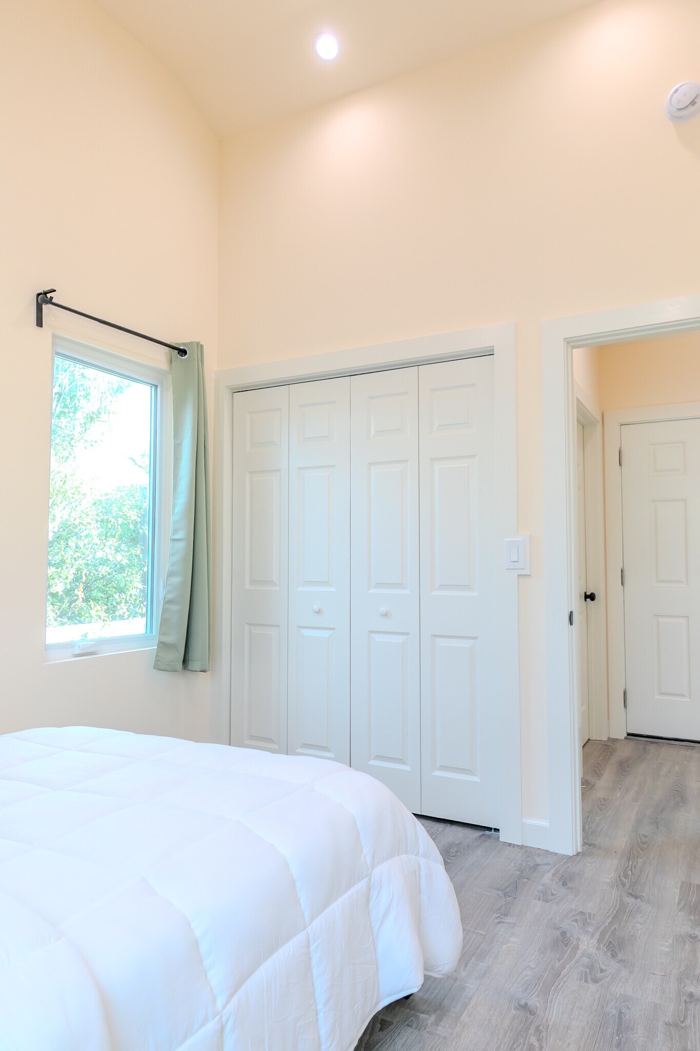 Building Photo - 1009 Arlington Ave