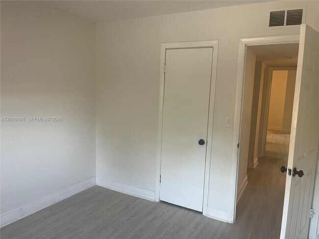 Building Photo - 5952 NW 25th Pl