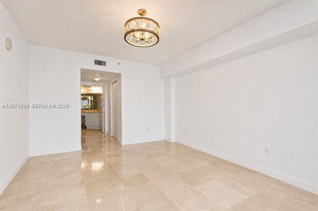 Building Photo - 16699 Collins Ave