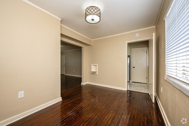 2BR, 1BA - 1,000SF - Dining Room - Capitol View Apartments
