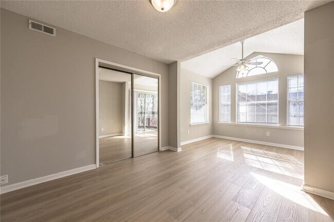 Building Photo - 1107 Sandy Ln Dr