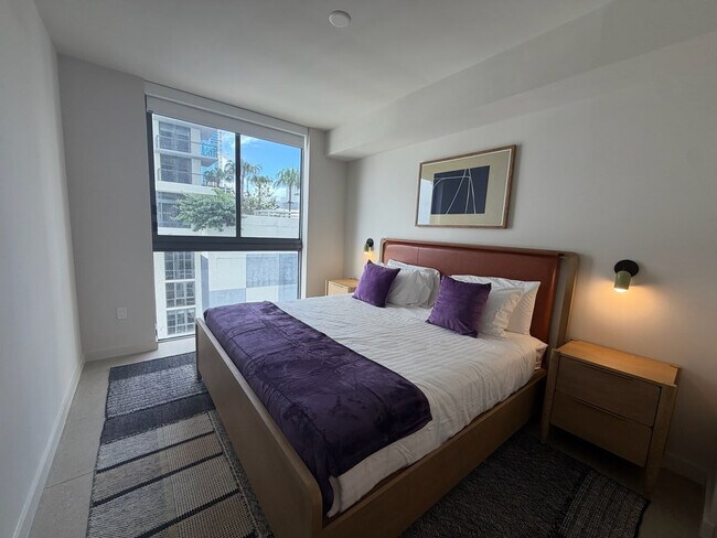 Building Photo - 11 NE 6th St