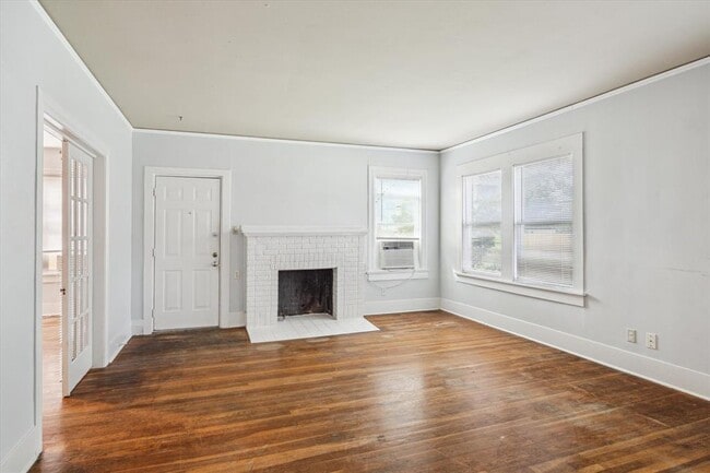 Building Photo - 2113 Berry St