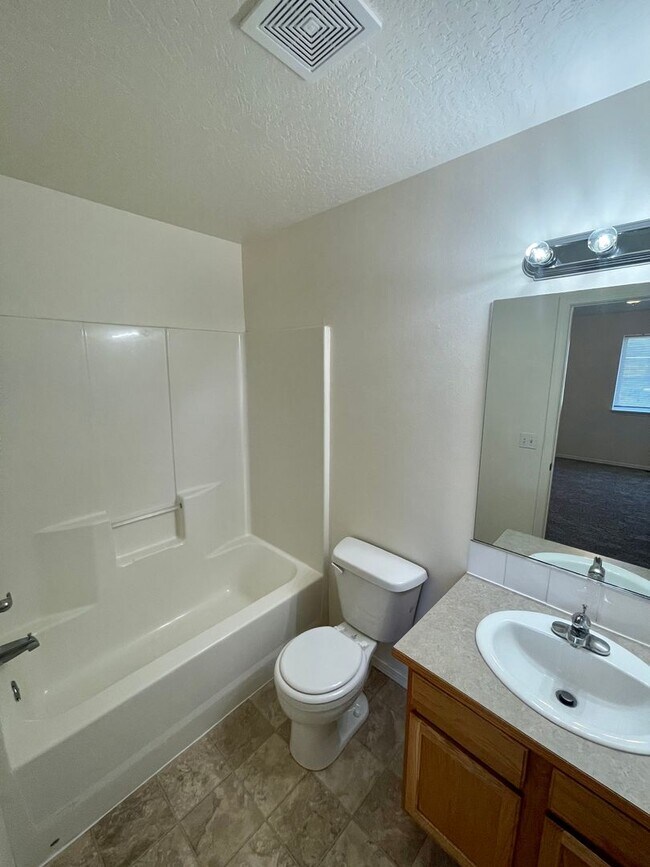 Building Photo - 3484 Vela Pl